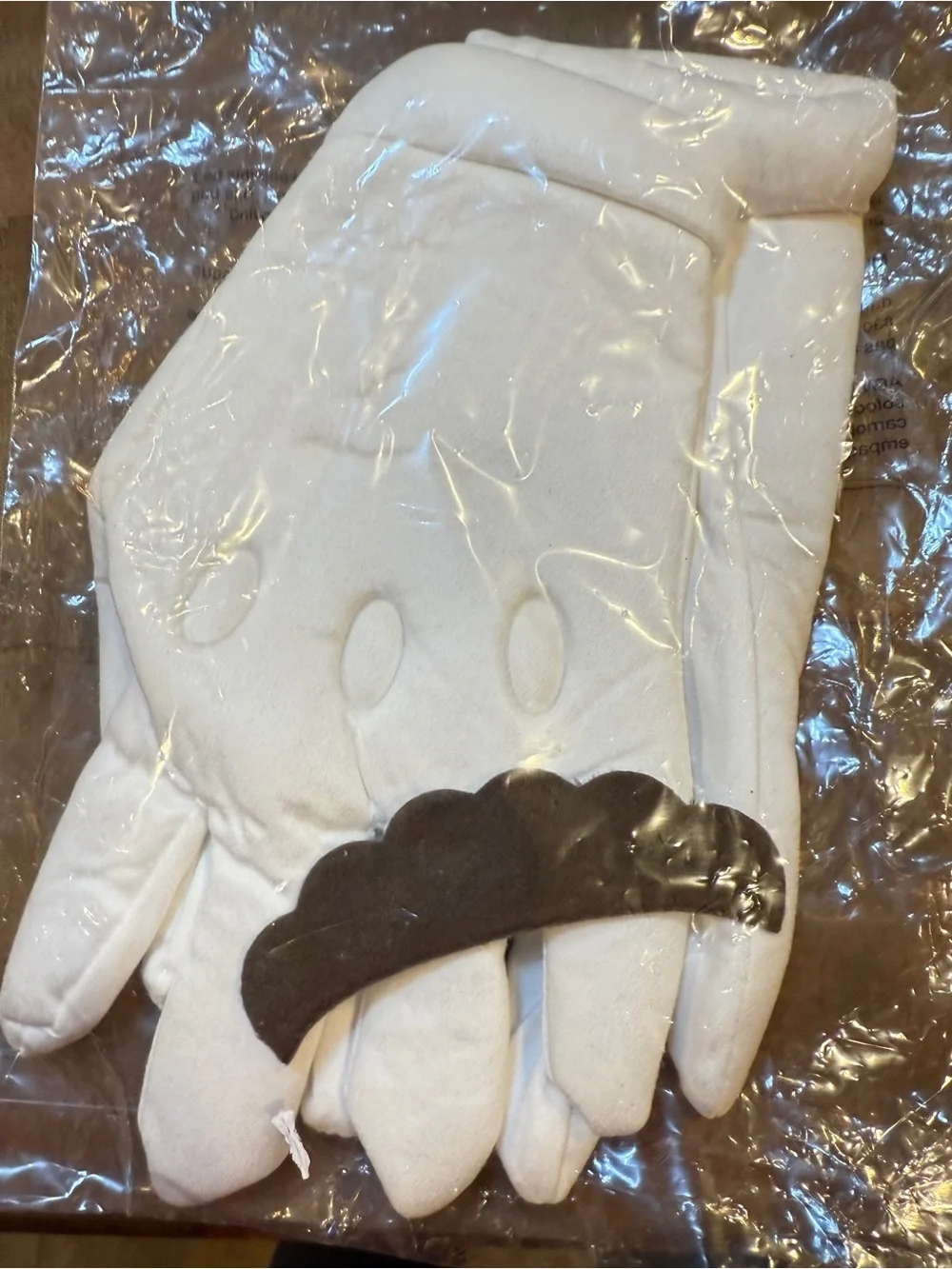 Nintendo Super Mario Accessory Costume Kit Glove Hands and Black Mustache NEW